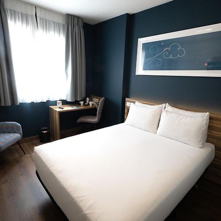 Travelodge Madrid Metropolitano Room photo