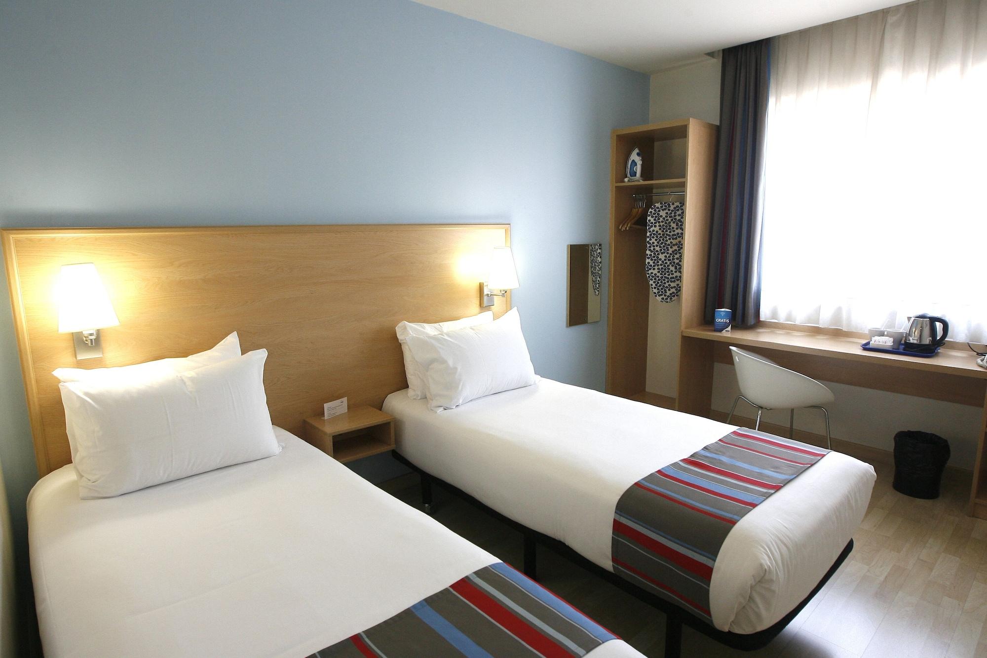 Travelodge Madrid Metropolitano Exterior photo