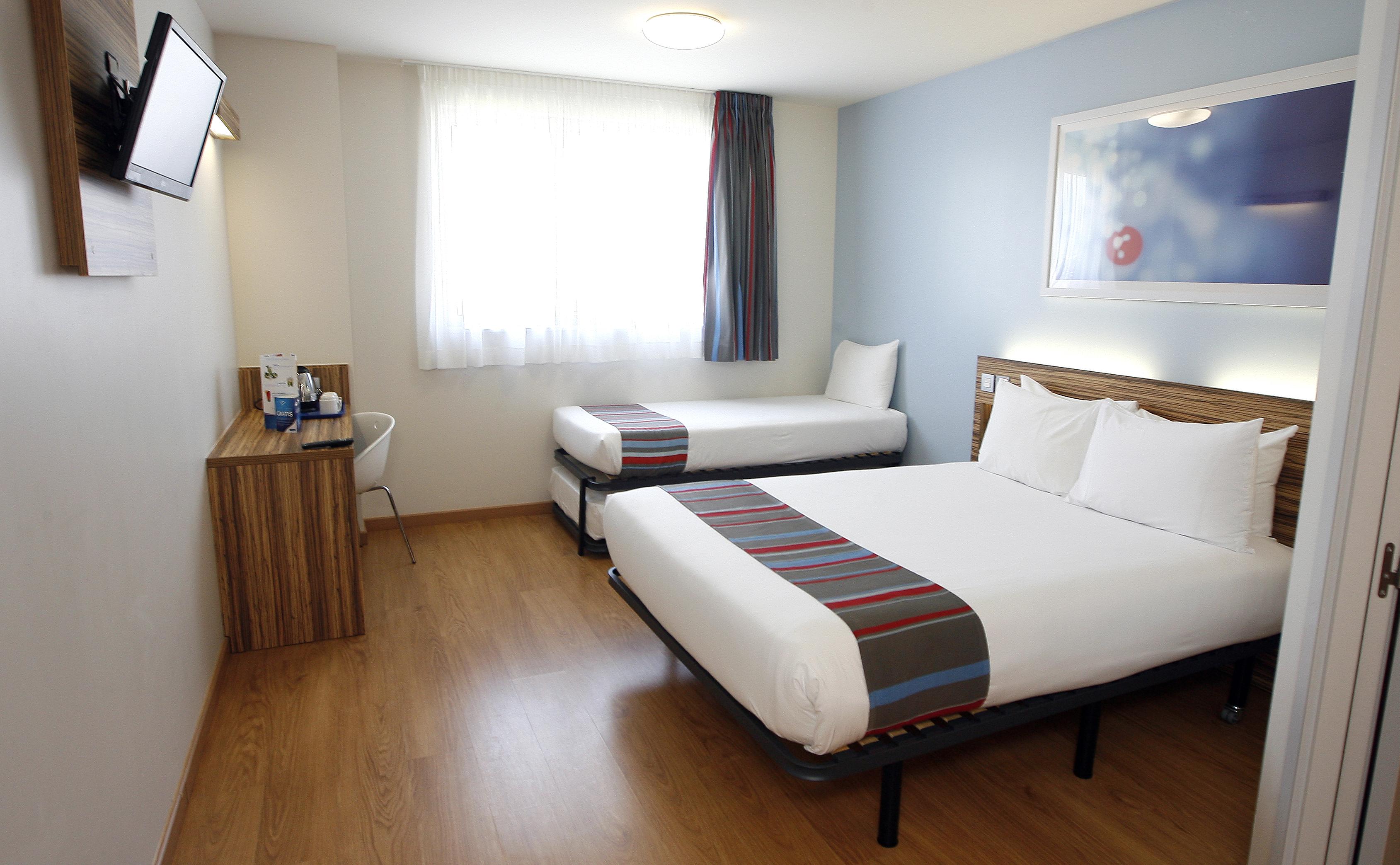 Travelodge Madrid Metropolitano Exterior photo